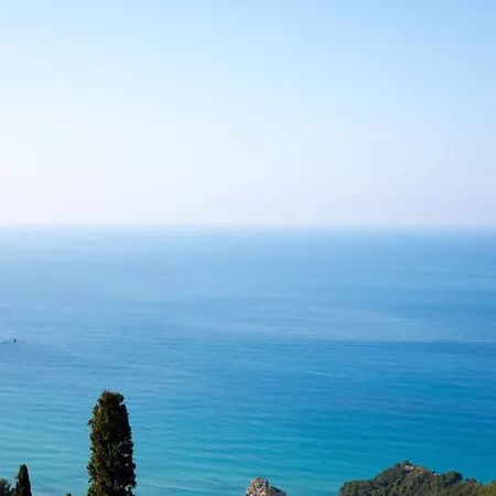 Deluxe Sea View *